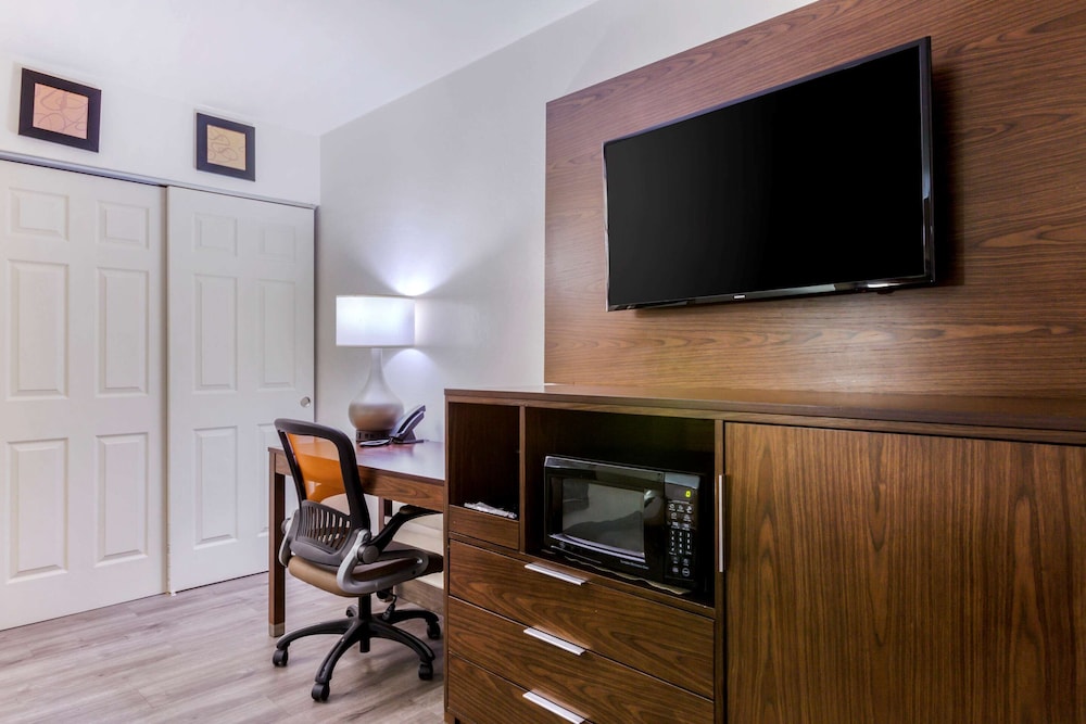comfort suites at sabino canyon