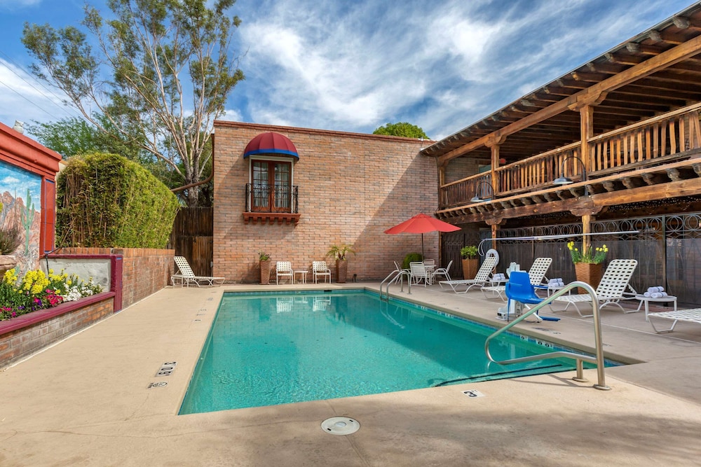 comfort suites at sabino canyon