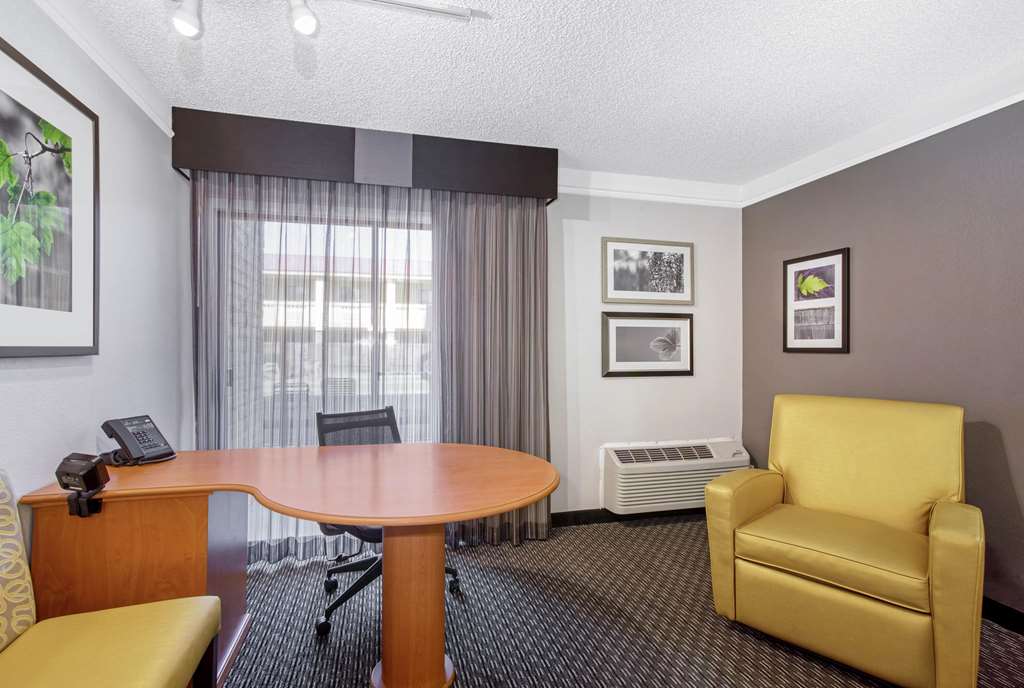 la quinta inn by wyndham tucson east