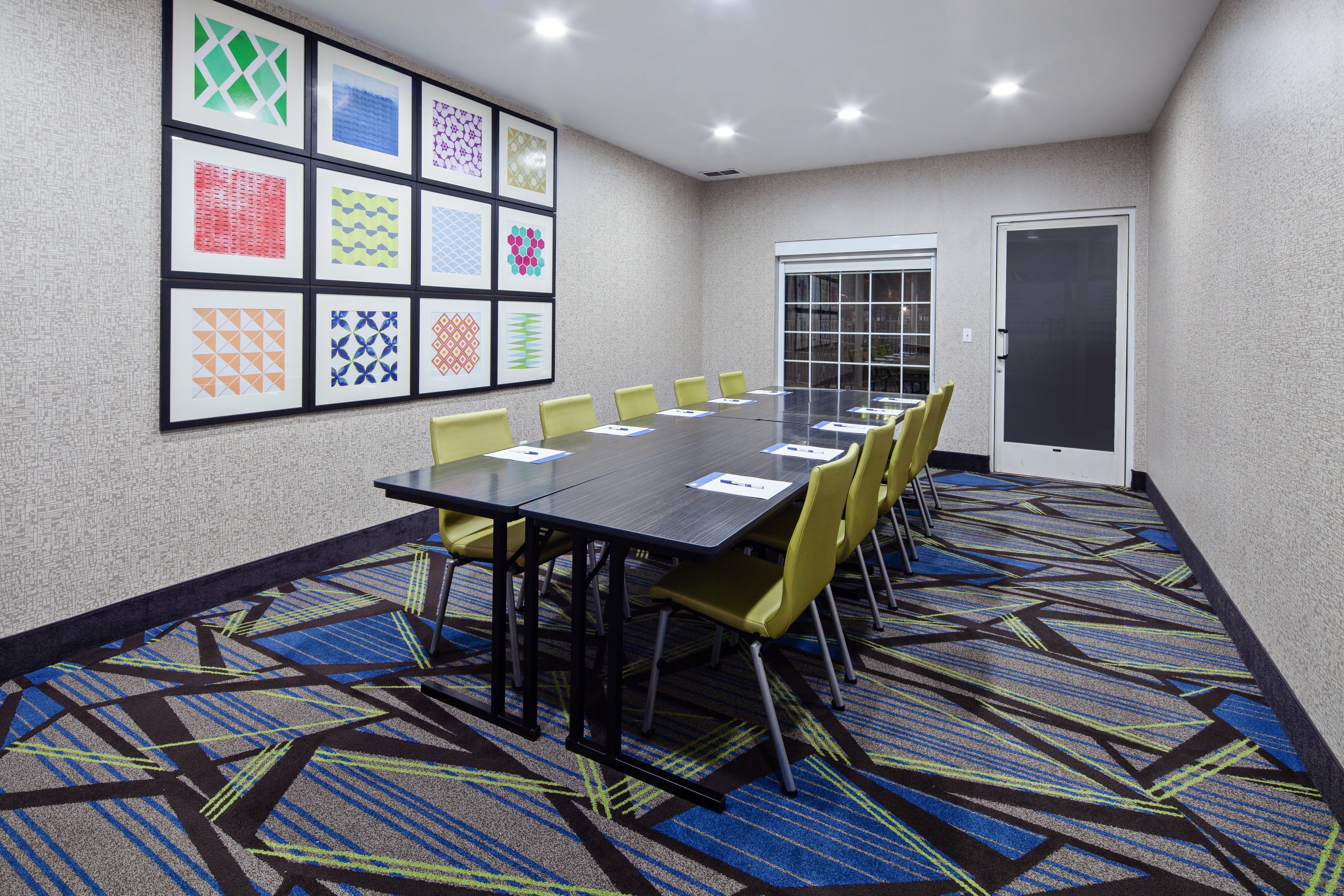 holiday inn express and suites tulare by ihg