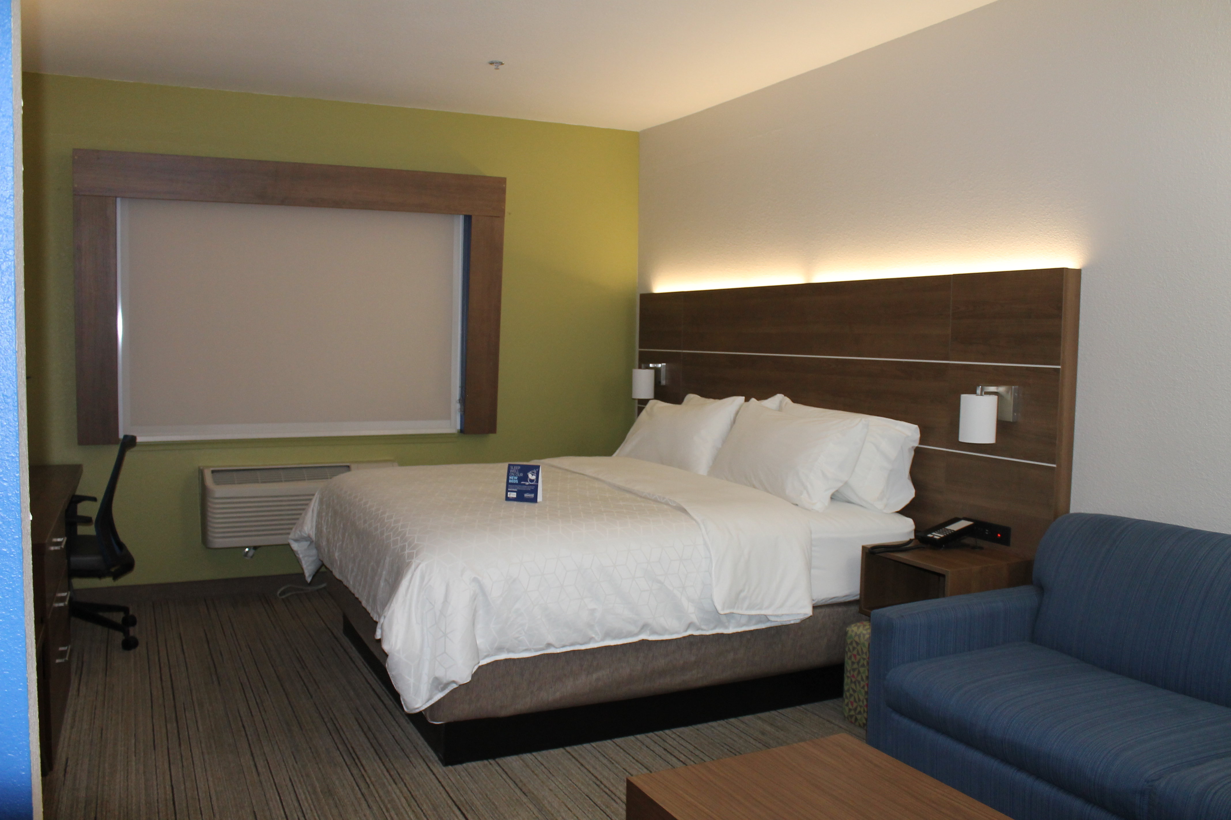 holiday inn express and suites tulare by ihg