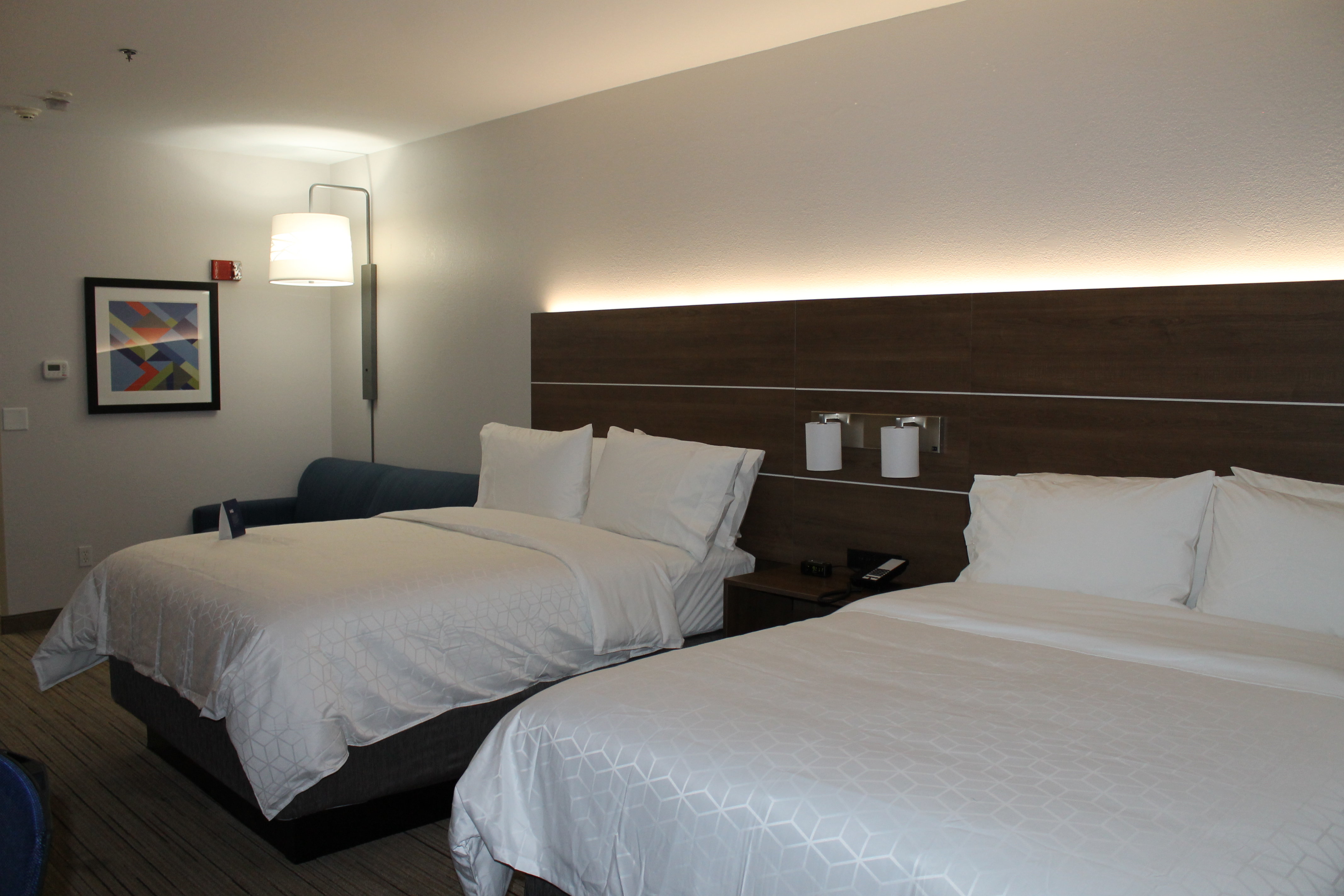holiday inn express and suites tulare by ihg