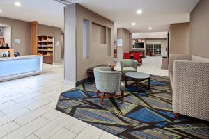 holiday inn express and suites tulare by ihg
