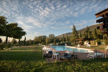 Agriturismo Sasso Rosso,Capodacqua>>Assisi,3 star