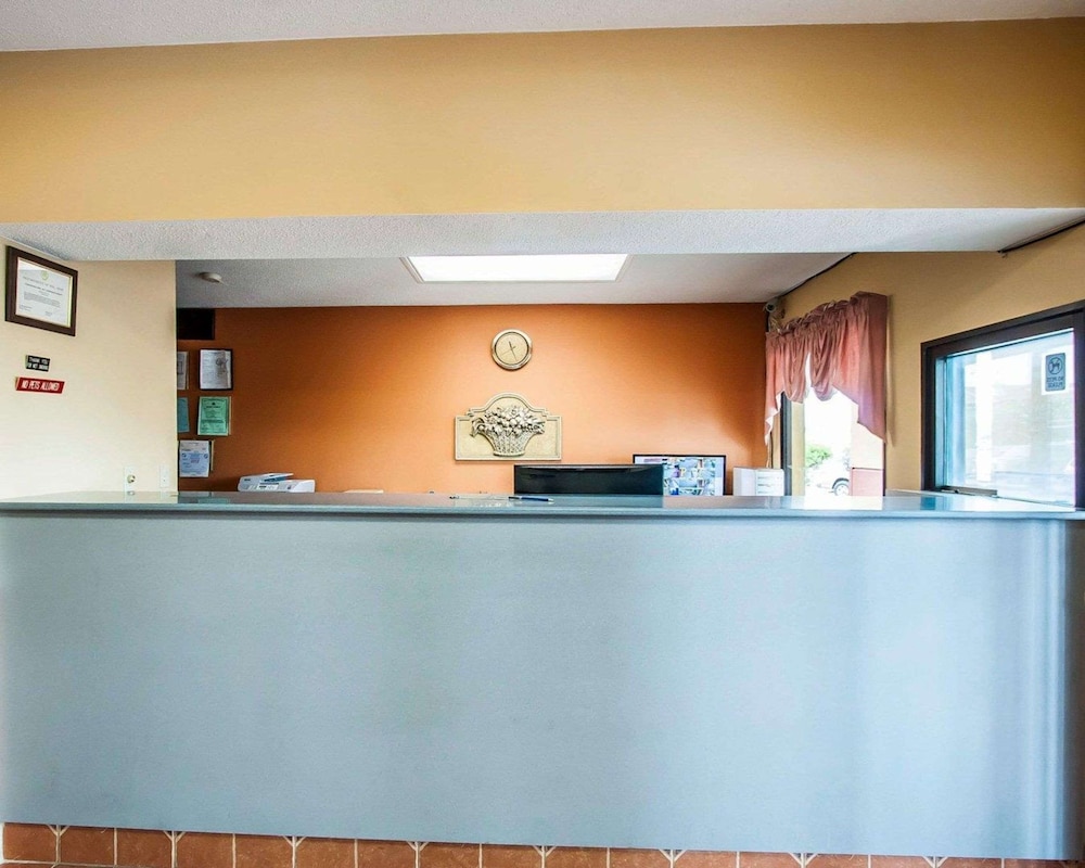 econo lodge inn and suites tuscaloosa i 20