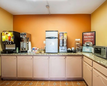 econo lodge inn and suites i 20 exit 73