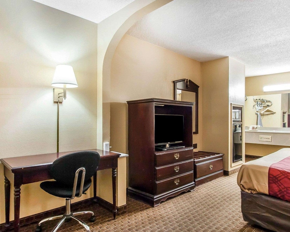 econo lodge inn and suites i 20 exit 73