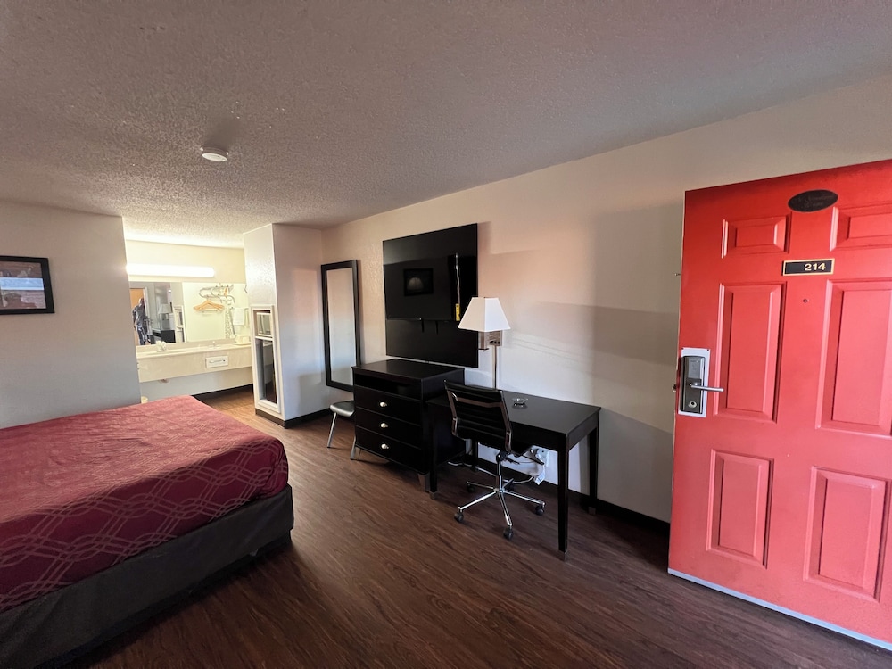 econo lodge inn and suites tuscaloosa i 20