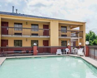 econo lodge inn and suites i 20 exit 73