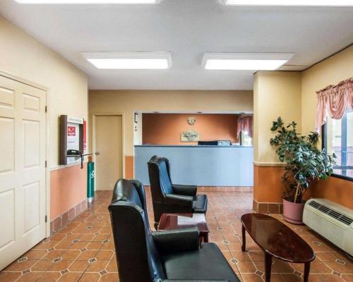 econo lodge inn and suites tuscaloosa i 20