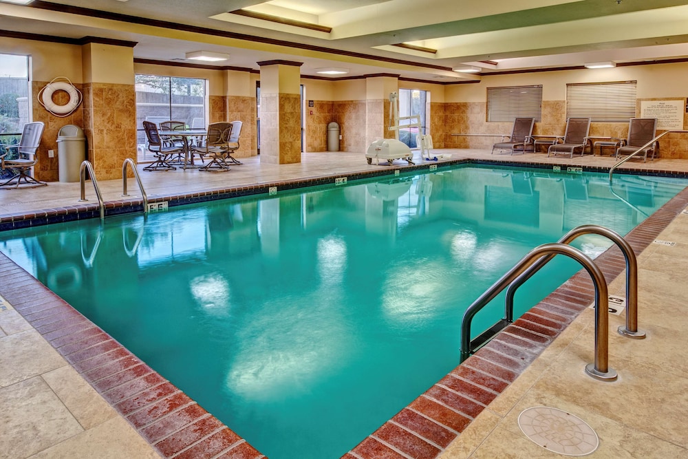 hampton inn van buren
