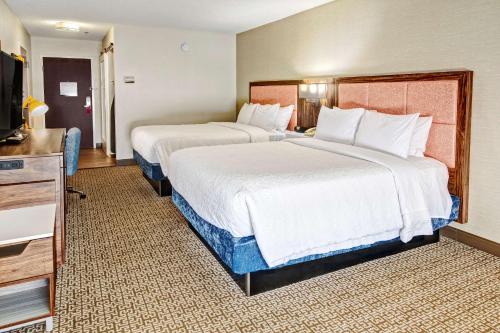 hampton inn van buren