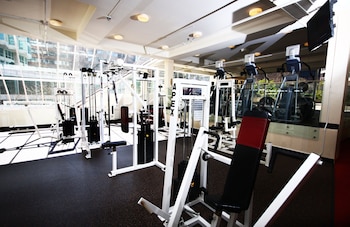 pinnacle hotel harbourfront