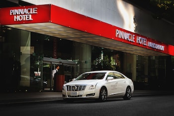 pinnacle hotel harbourfront