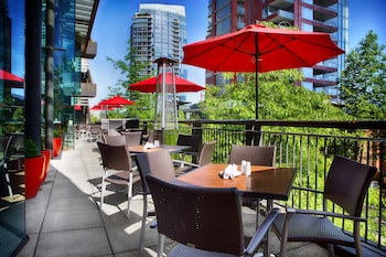 pinnacle hotel harbourfront