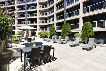 pinnacle hotel harbourfront