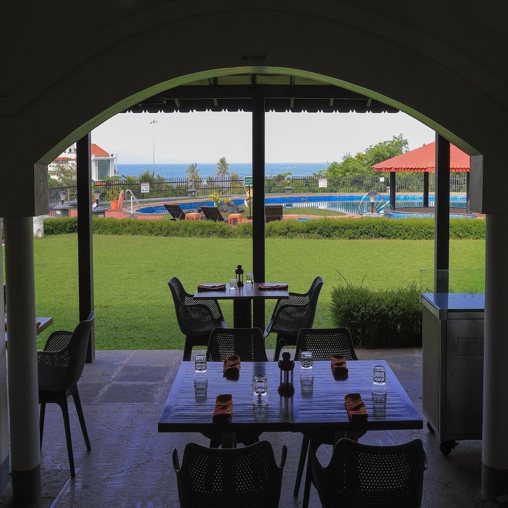 Gateway Varkala (A Taj Innercircle Hotel),Mundayil Road,5 star