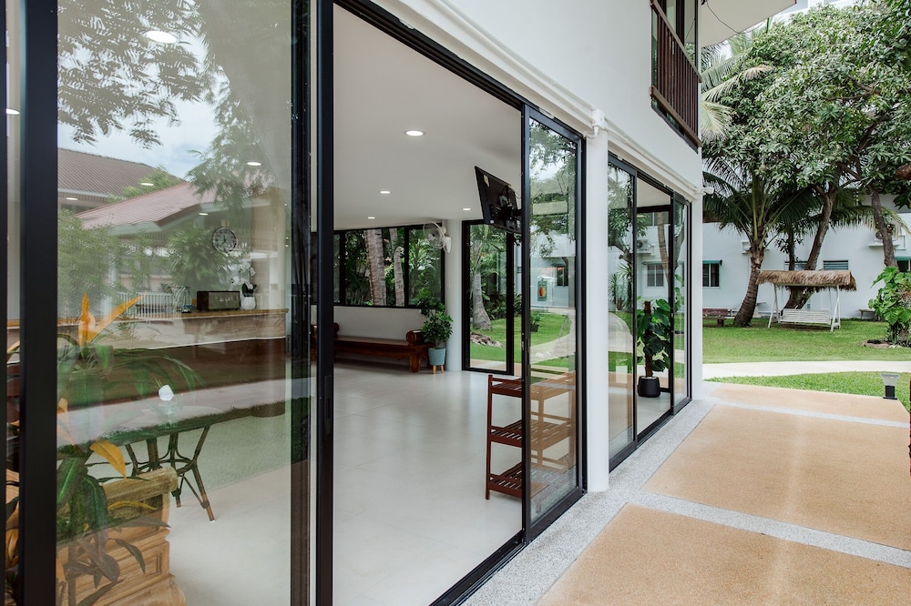 prinz garden villa hua hin