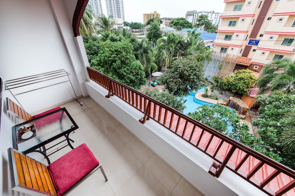 prinz garden villa hua hin