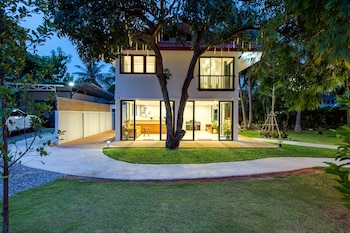 Prinz Garden Villa Hua Hin,,3 star