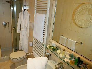 carlton capri hotel