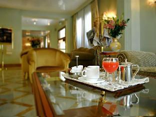 carlton capri hotel