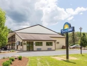 Days Inn By Wyndham Athens,Ohio>>Athens,2 star
