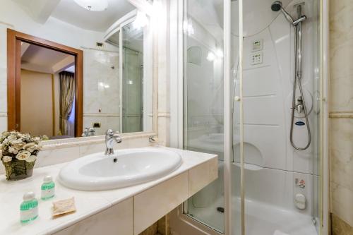 luxury rooms h 2000 roma