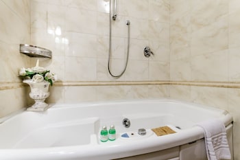 luxury rooms h 2000 roma