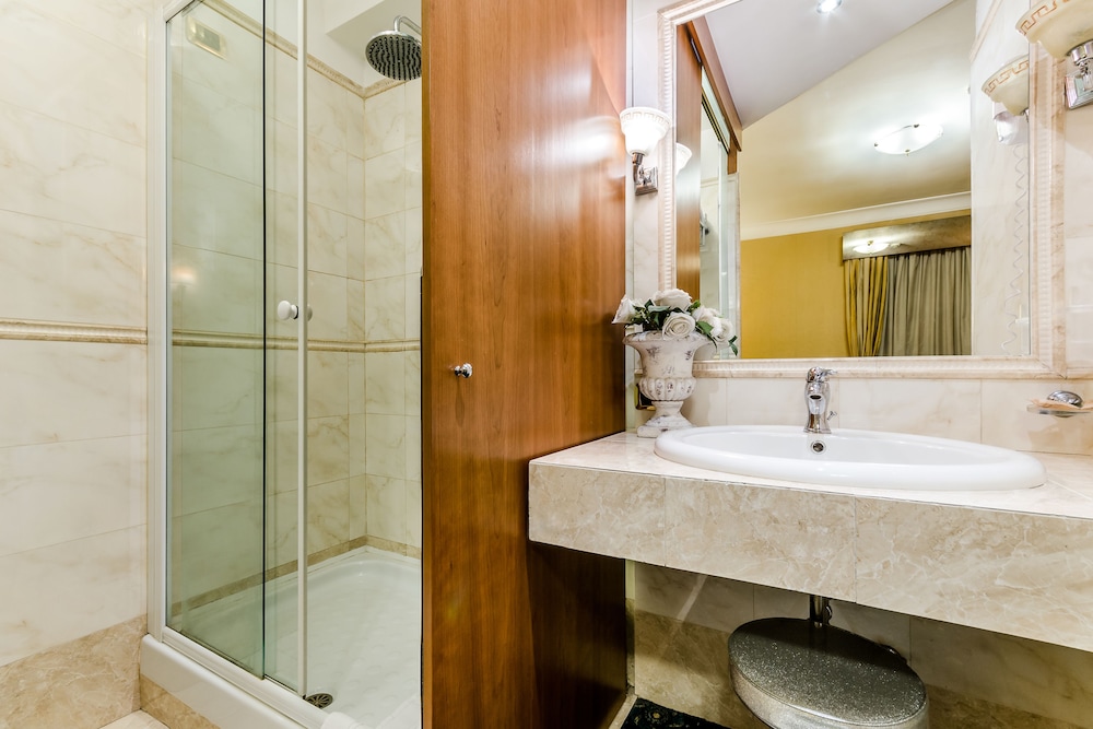 luxury rooms h 2000 roma