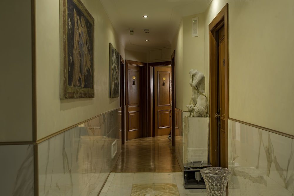 luxury rooms h 2000 roma