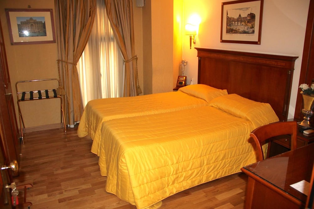 luxury rooms h 2000 roma