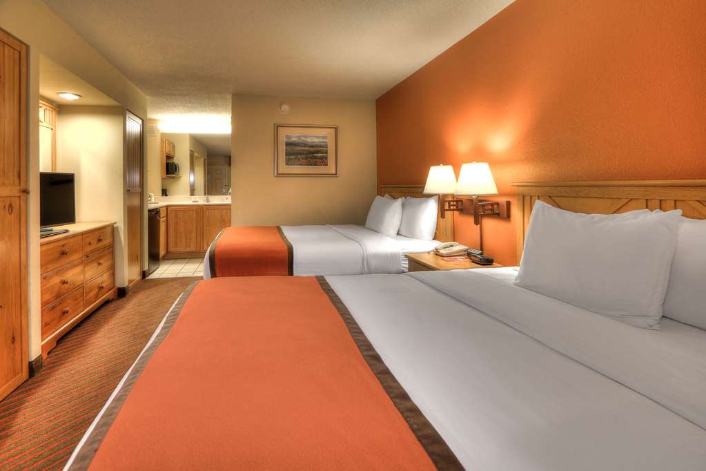 econo lodge pigeon forge riverside