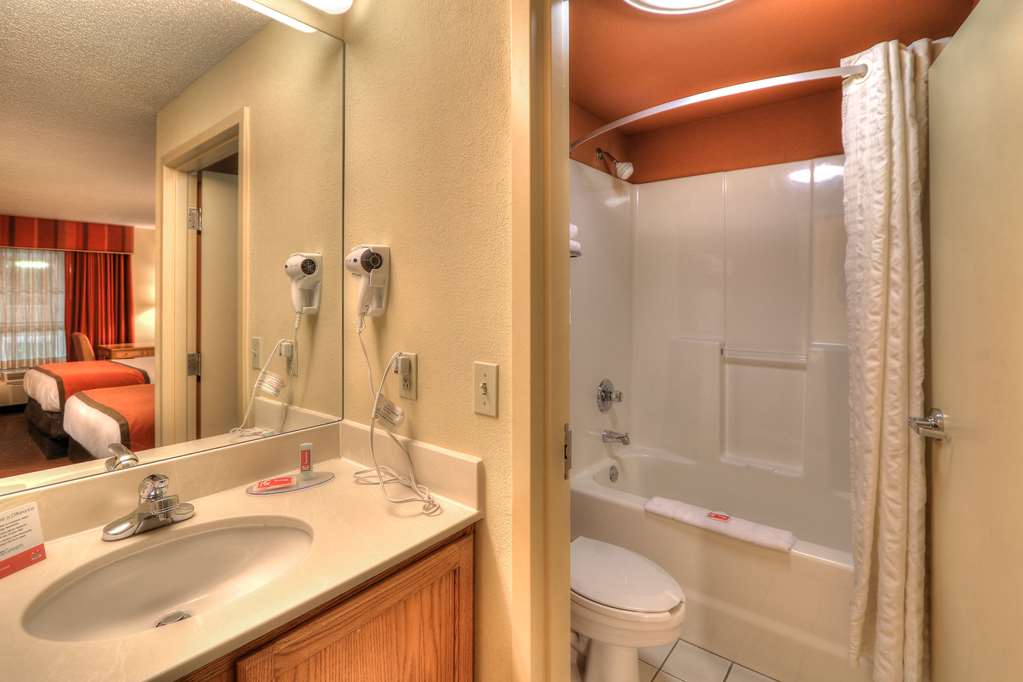 econo lodge pigeon forge riverside