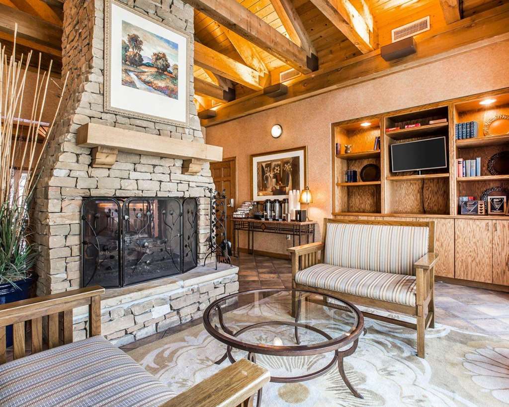 econo lodge pigeon forge riverside