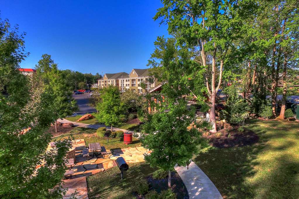 econo lodge pigeon forge riverside