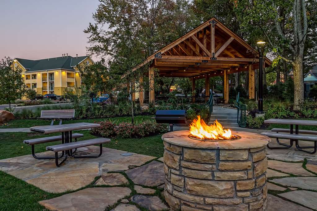 econo lodge pigeon forge riverside