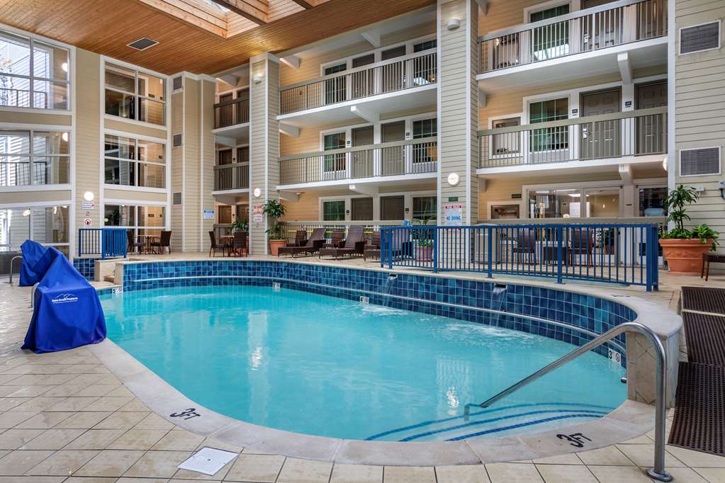 econo lodge pigeon forge riverside