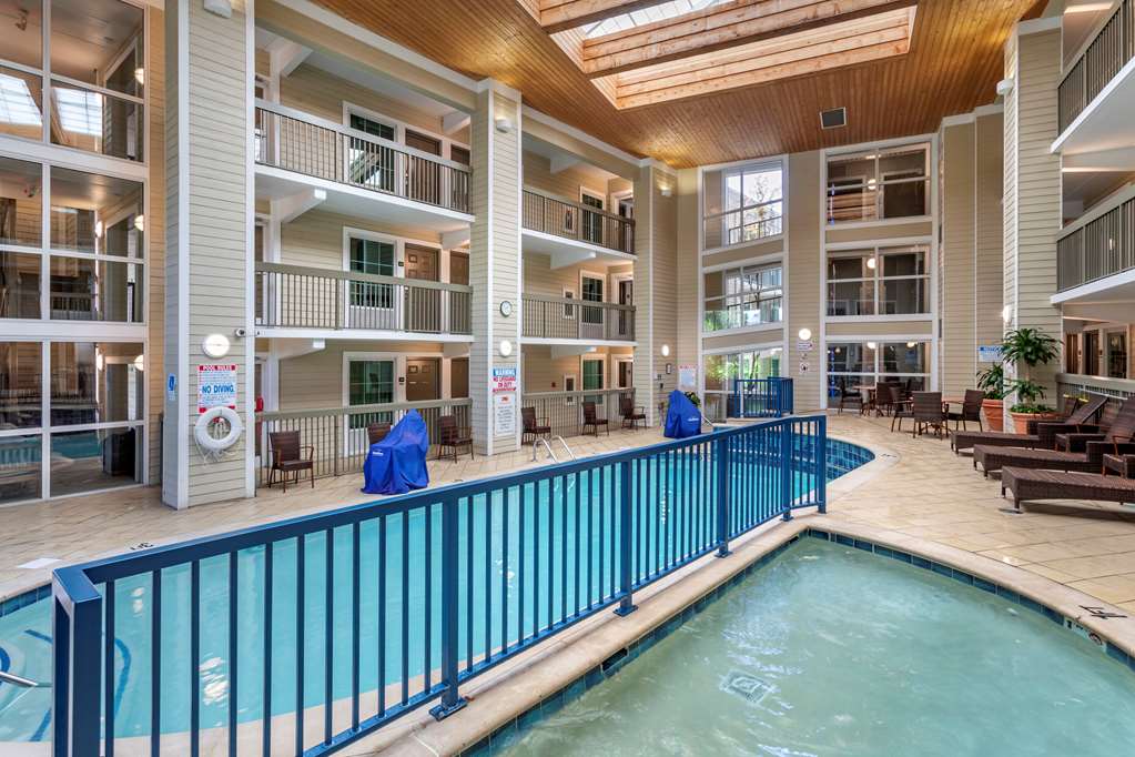 econo lodge pigeon forge riverside