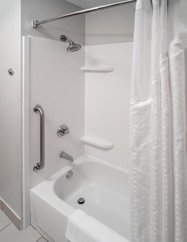 holiday inn express hotel and suites pikeville by ihg