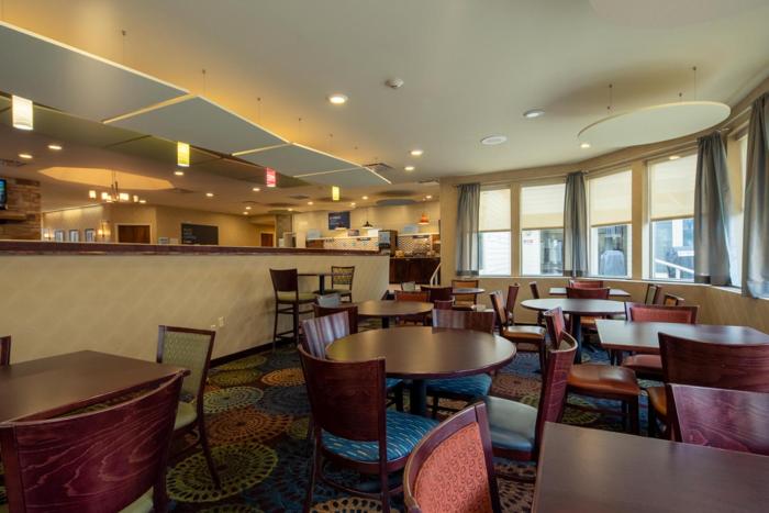 holiday inn express hotel and suites pittsburgh airport by ihg