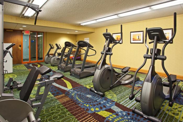 holiday inn express hotel and suites pittsburgh airport by ihg