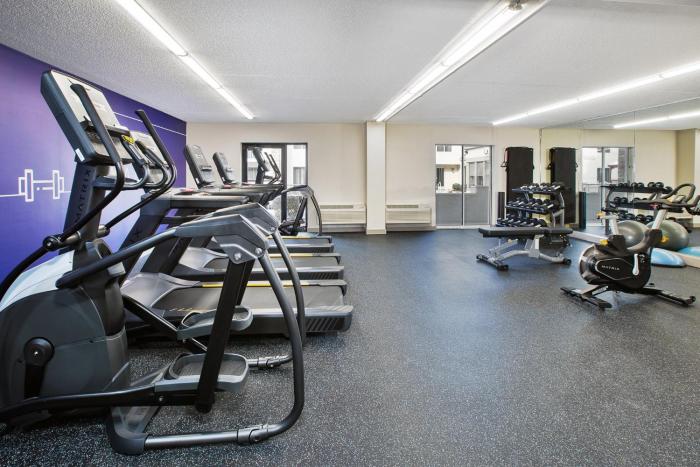 holiday inn express hotel and suites pittsburgh airport by ihg