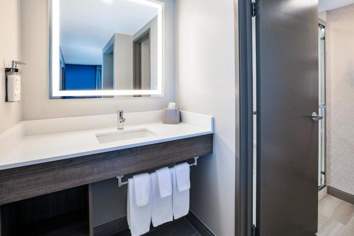 holiday inn express hotel and suites pittsburgh airport by ihg