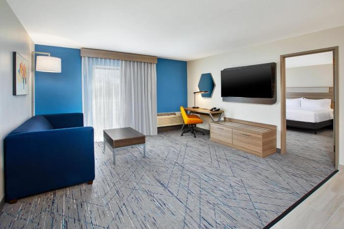 holiday inn express hotel and suites pittsburgh airport by ihg
