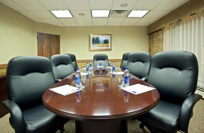 holiday inn express hotel and suites pittsburgh airport by ihg