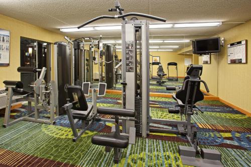 holiday inn express hotel and suites pittsburgh airport by ihg