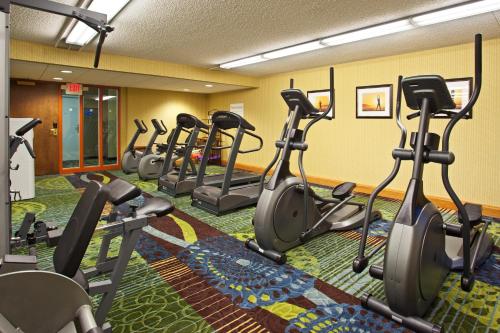 holiday inn express hotel and suites pittsburgh airport by ihg
