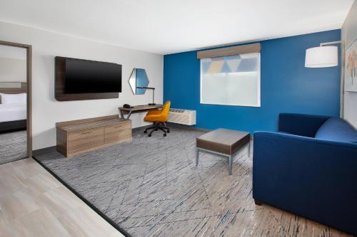 holiday inn express hotel and suites pittsburgh airport by ihg