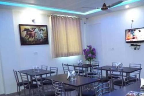 jet fox by aero view hotel delhi airport
